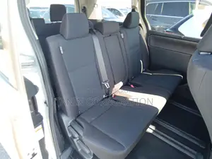 Toyota Noah Non Hybrid Push 2020