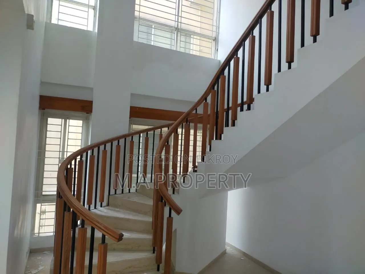 Duplex Apartment 5600sqft 4-Bedroom 2-Carpark Gulshan North