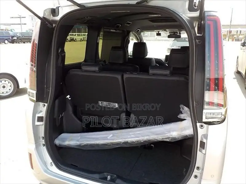Toyota Esquire Gi Package 2020