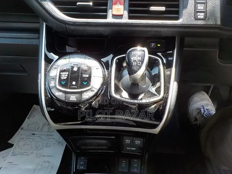 Toyota Esquire Gi Package 2020