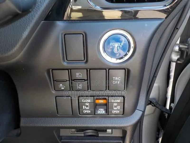 Toyota Esquire Gi Package 2020