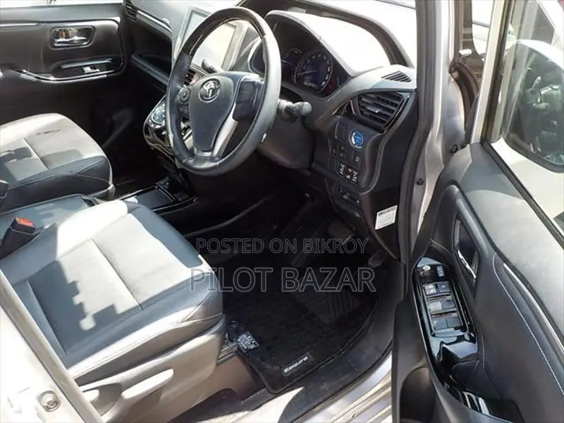 Toyota Esquire Gi Package 2020