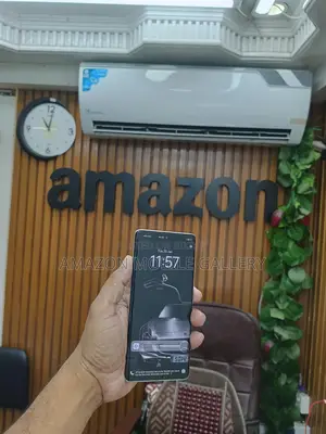 Vivo V40 12/256 (Used)