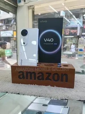 Vivo V40 12/256 (Used)