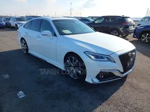 Toyota Crown Hybrid RS Advance 2020