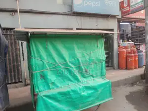 কসমেটিক মাল সহ গাড়ি বিক্রি করা হবে