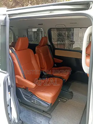 Toyota Noah G package 2016