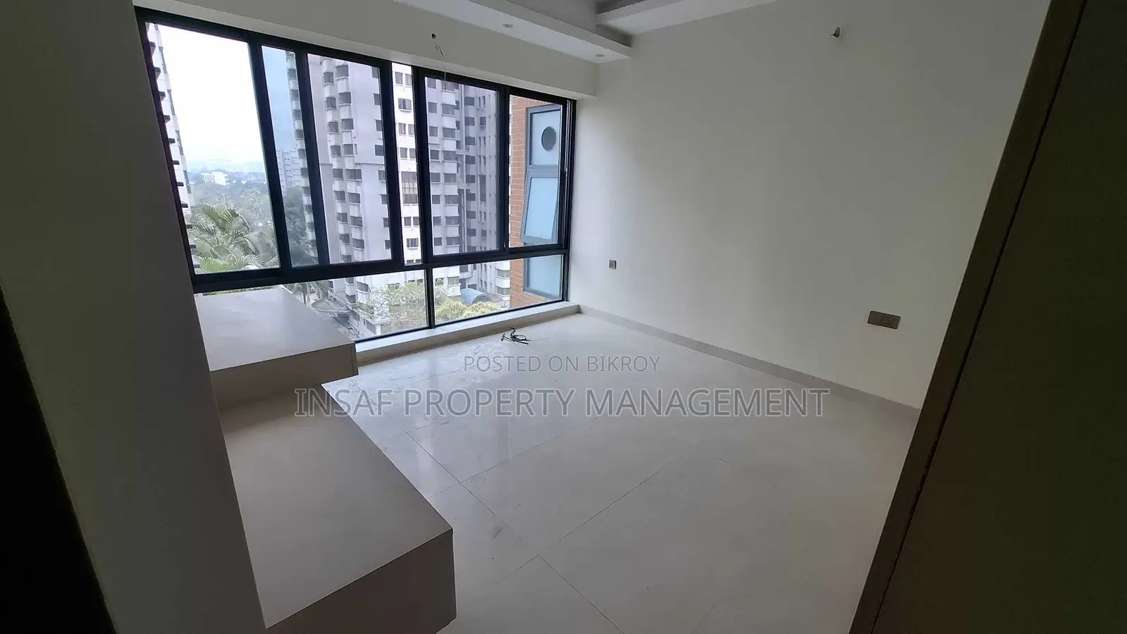 4bdrm Apartment in Gulshan for sale
