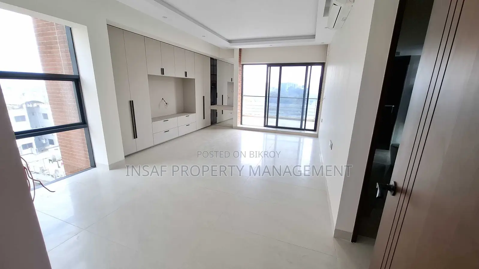 4bdrm Apartment in Gulshan for sale