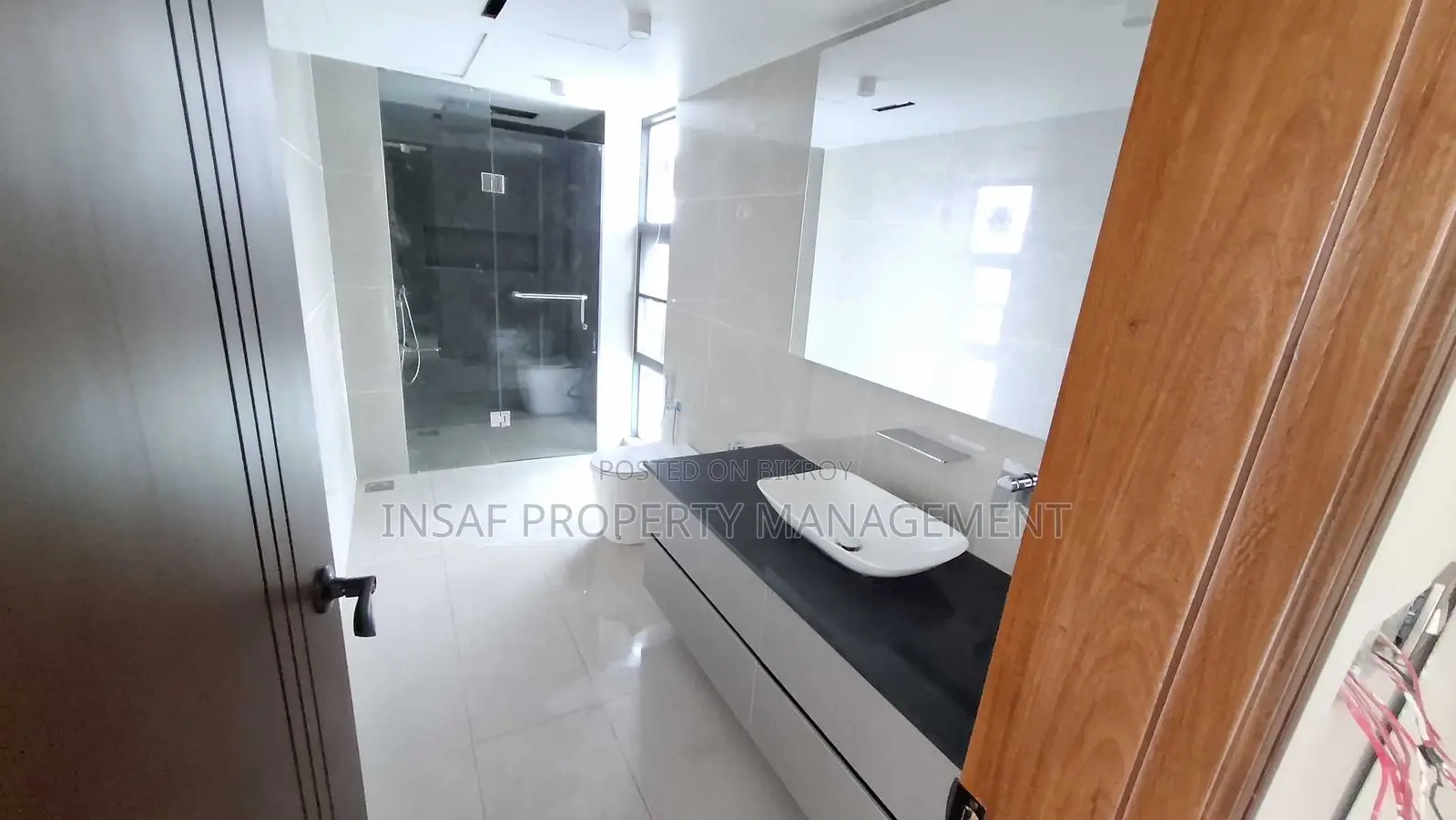 4bdrm Apartment in Gulshan for sale