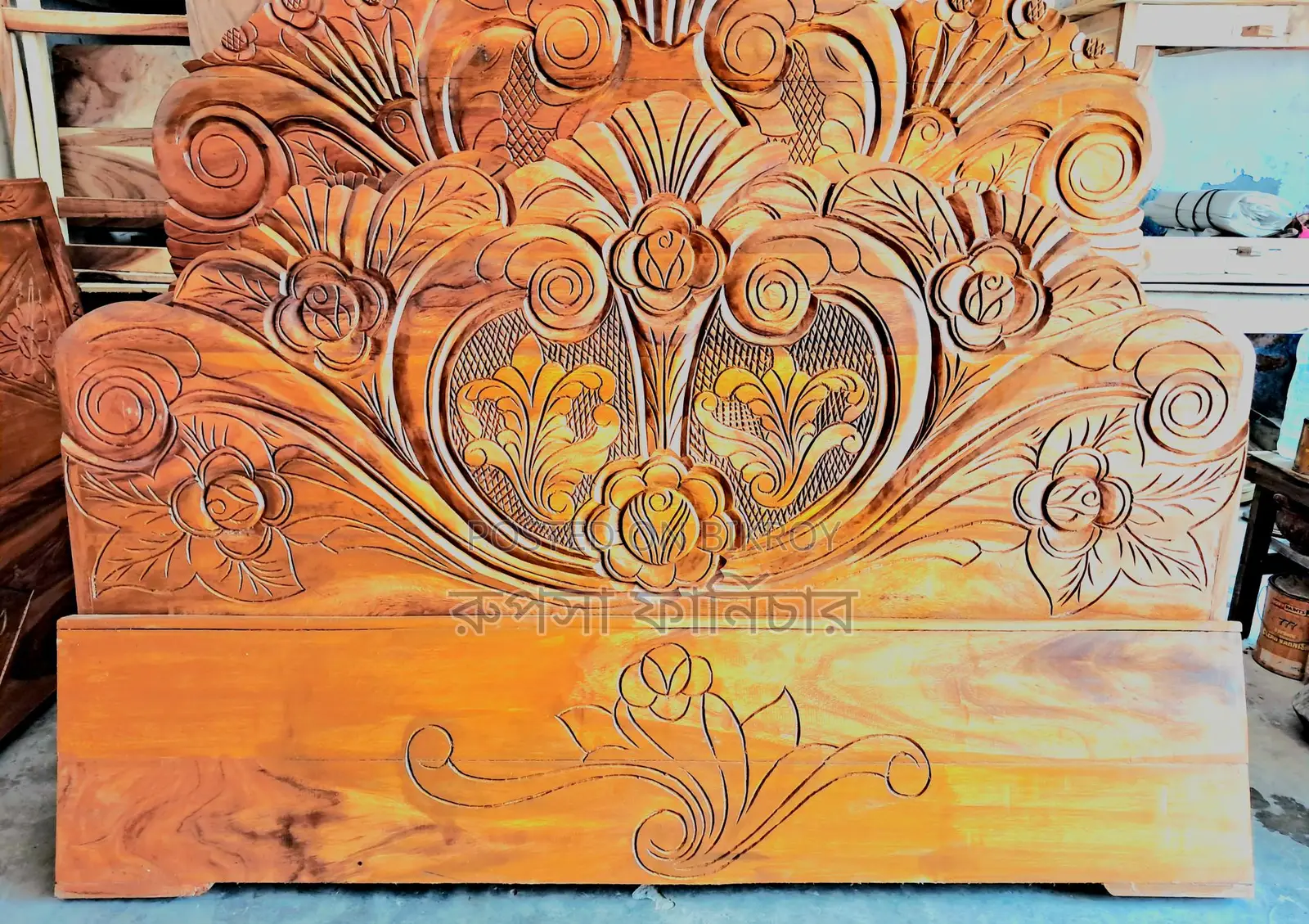 6/7 Feet Sami Box Bed