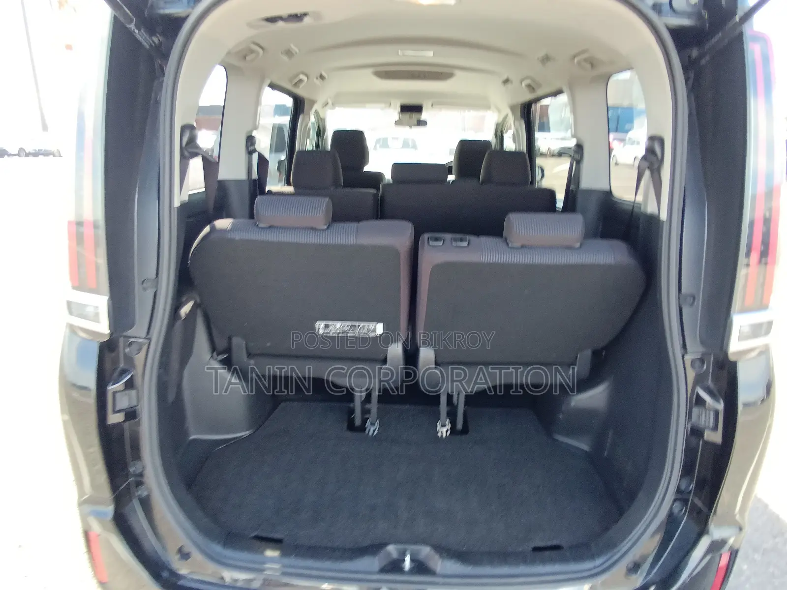 Toyota Noah Non Hybrid Push 4 AP 2021