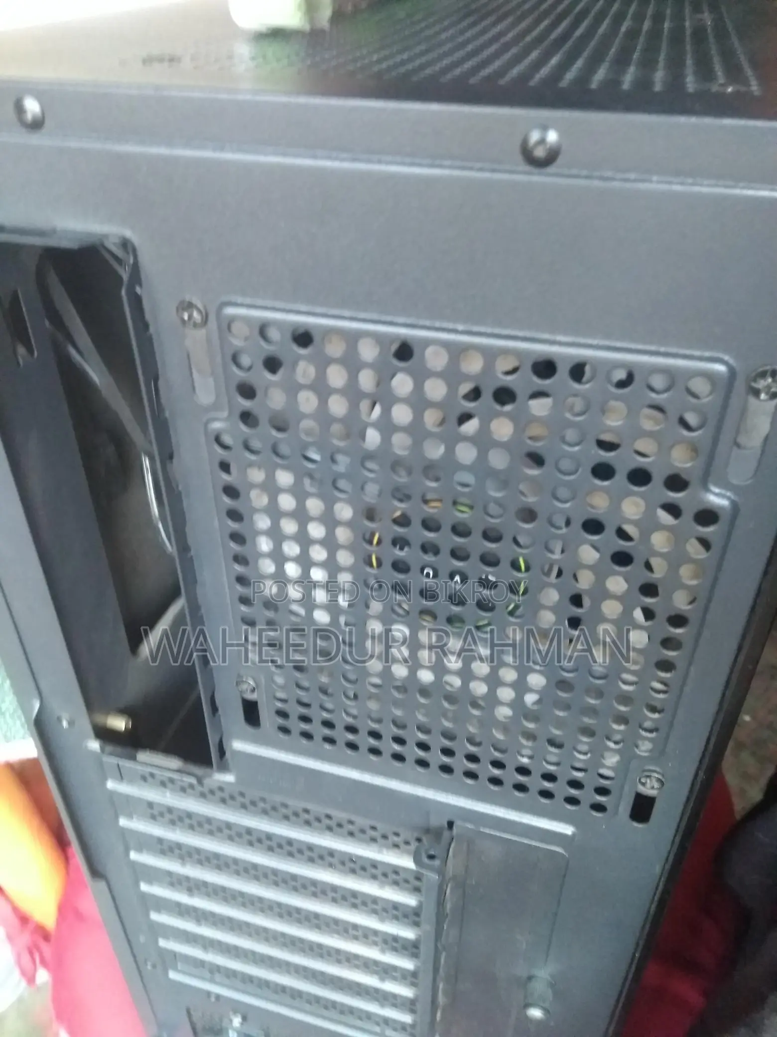 Maxgreen Casing with Antec CSK 450W Bronze Power Supply