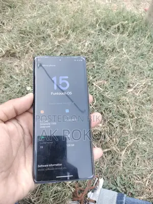 Vivo V27 8/128 5g (Used)