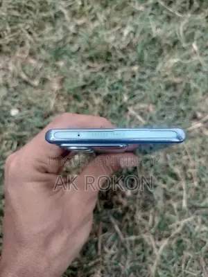 Vivo V27 8/128 5g (Used)