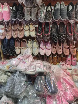 Urgent Sale: Moving Abroad