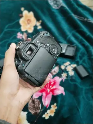 60d+75-300mm zoom lans full fresh conditions