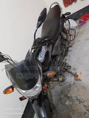 Bajaj Platina 100 . 2016