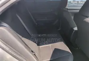 Toyota Axio EX HYBRID SILVER 2020