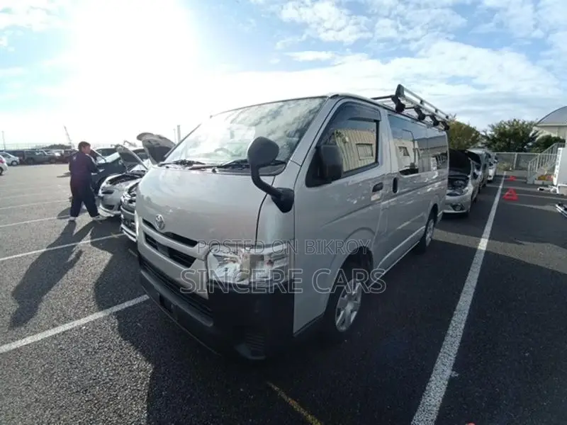 Toyota Hiace DX GL PACKAGE 2021
