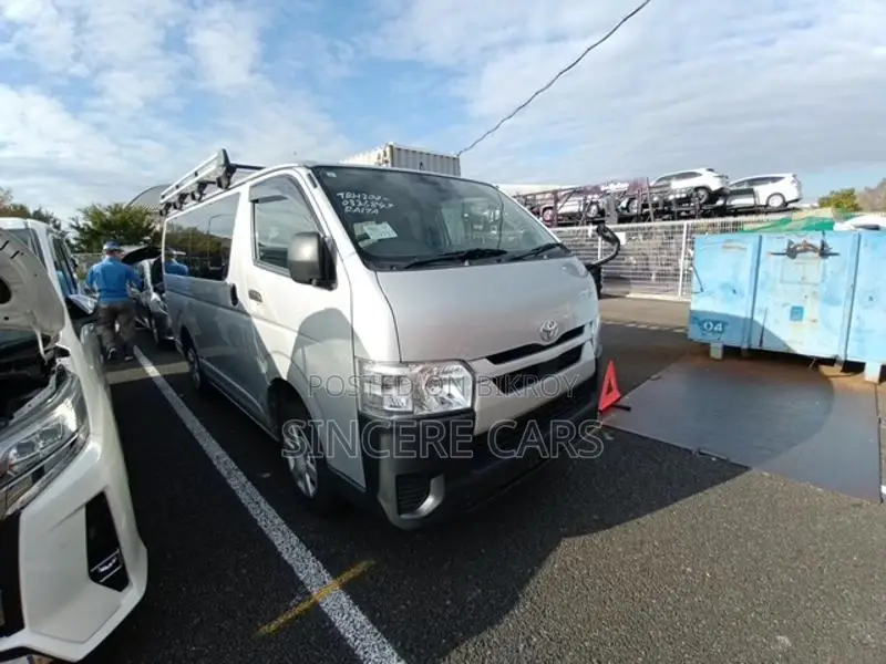 Toyota Hiace DX GL PACKAGE 2021