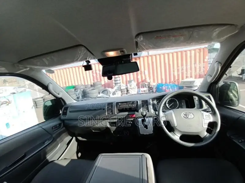 Toyota Hiace DX GL PACKAGE 2021