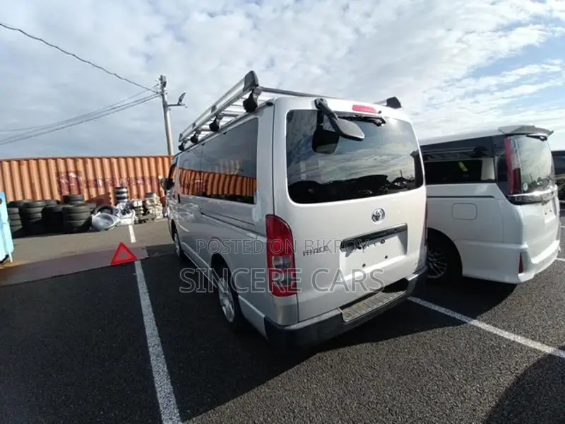 Toyota Hiace DX GL PACKAGE 2021