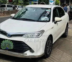 Toyota Axio Hybrid New Shape 2017