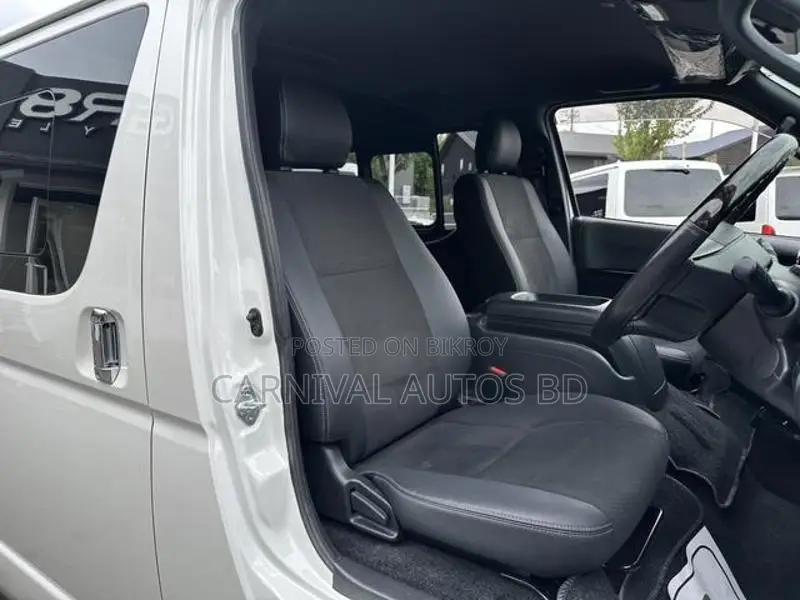 Toyota Hiace SUPER GL DARK PRIME2 2020
