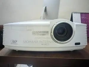 Mitsubishi FD630U Full Hd 4000 Lumen