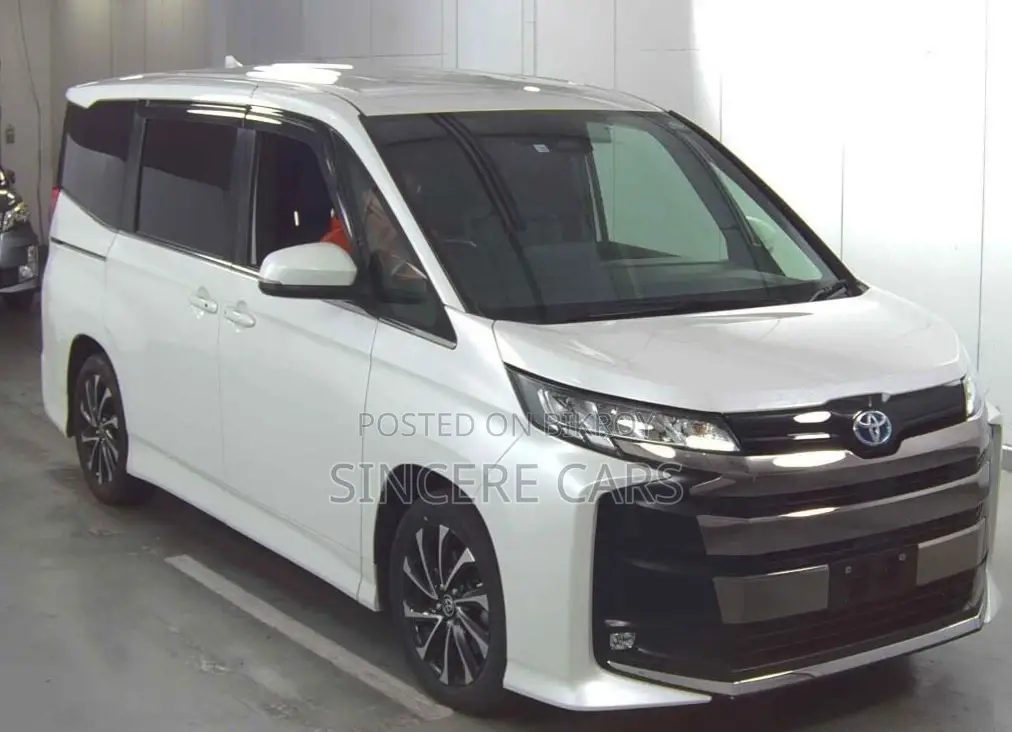 Toyota Noah S-Z PKG HYBRID 2022