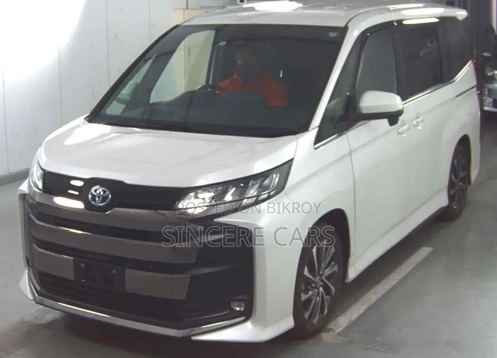 Toyota Noah S-Z PKG HYBRID 2022