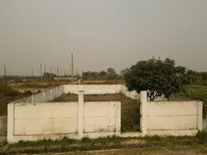 খেলার মাঠের সামনে, সেক্টর ২২-এ ১০ কাঠার প্লট