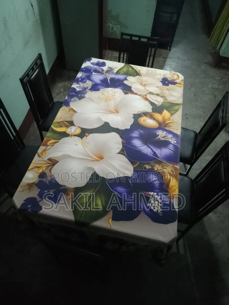 ডাইনিং টেবিল ৬ চেয়ারসহ বিক্রি হবে একদম নতুন।