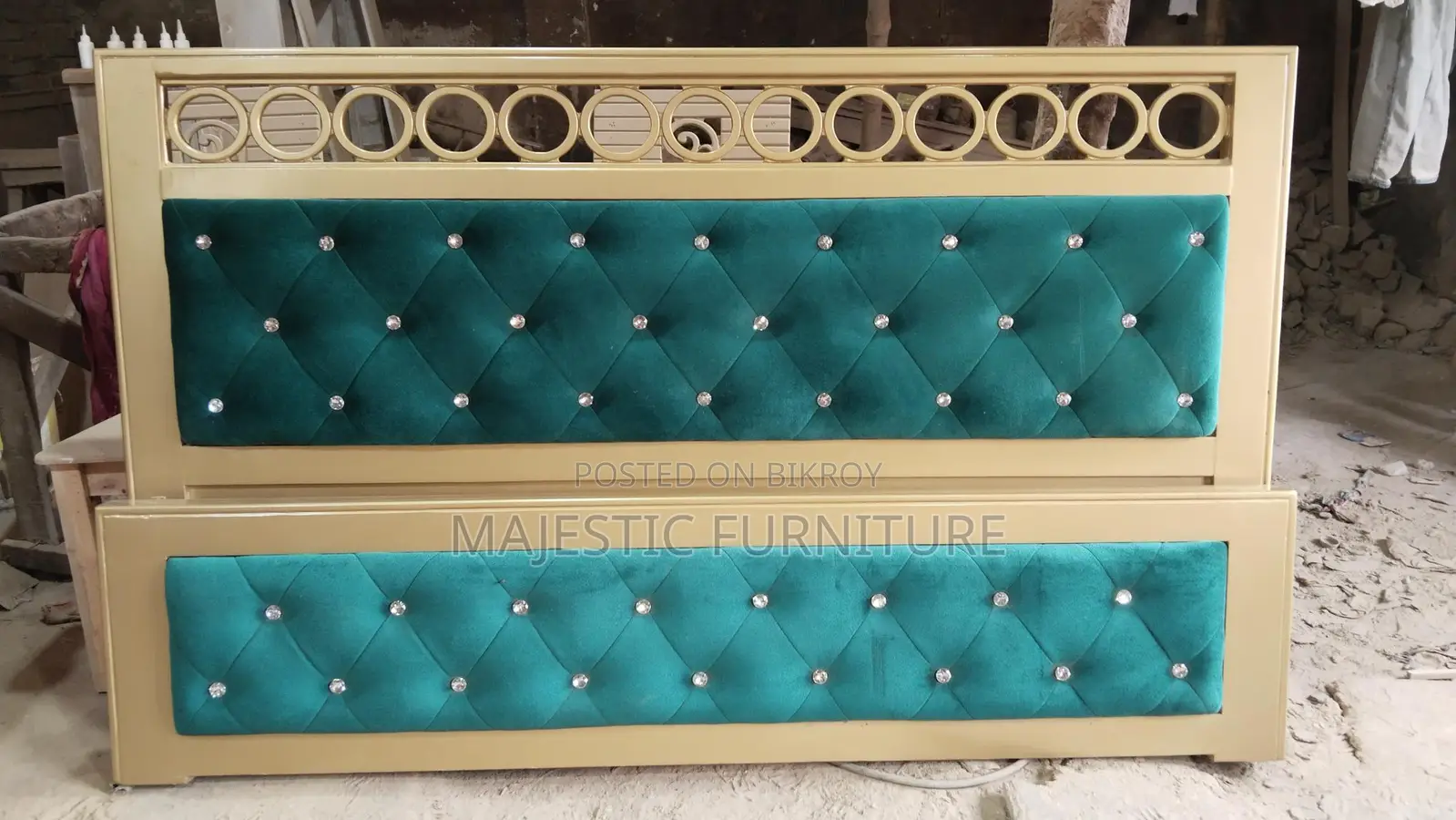 NEW BED 6/7 FEET GOLDEN. M #338