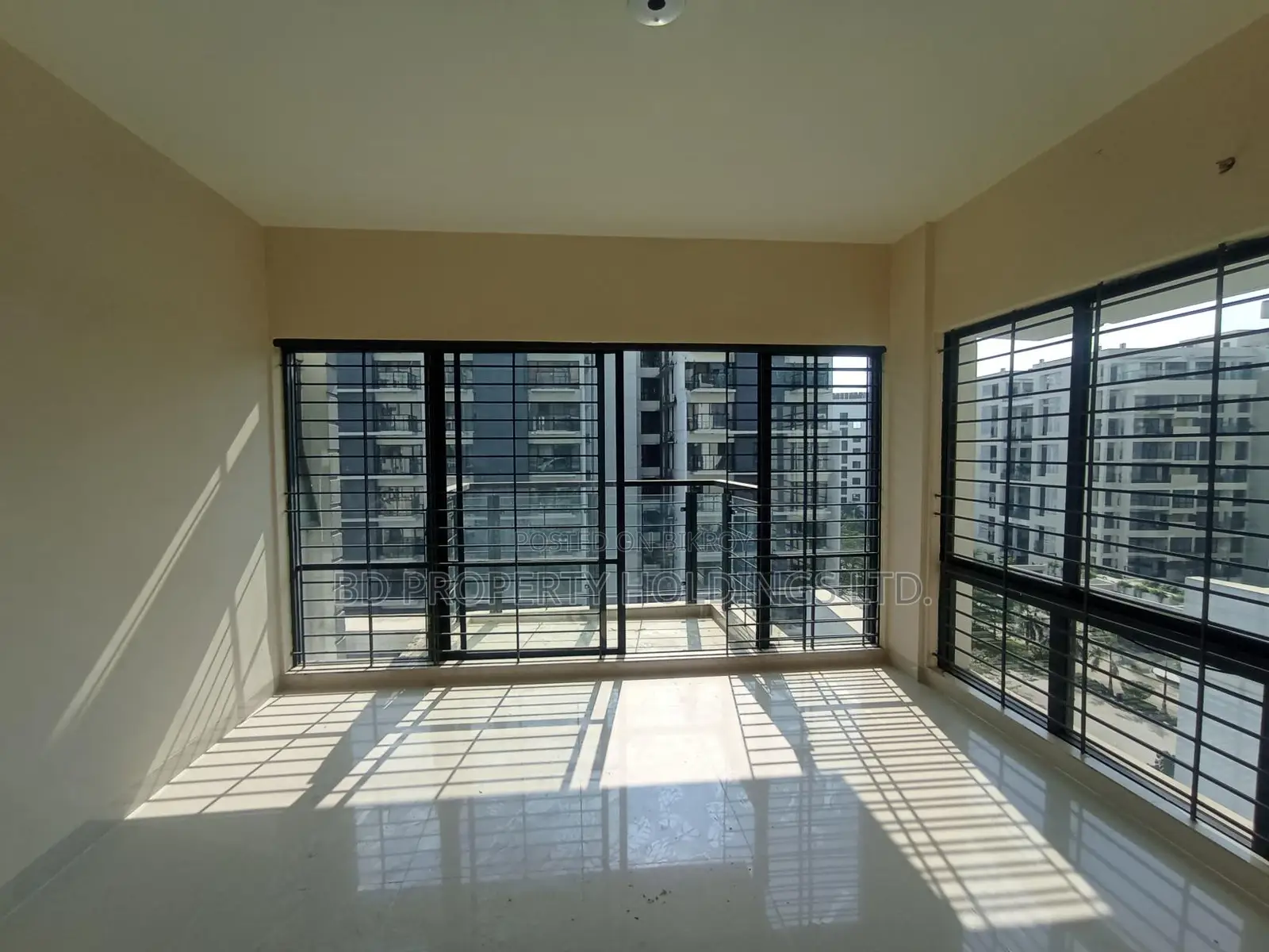 2500 SFT Luxurious Brand New Ready Flat for Rent in Rupayan City Uttara