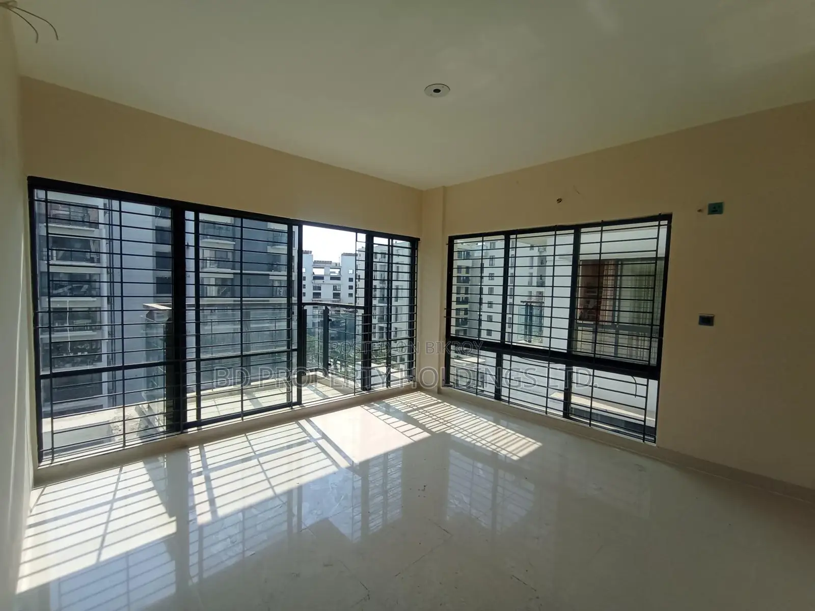 2500 SFT Luxurious Brand New Ready Flat for Rent in Rupayan City Uttara