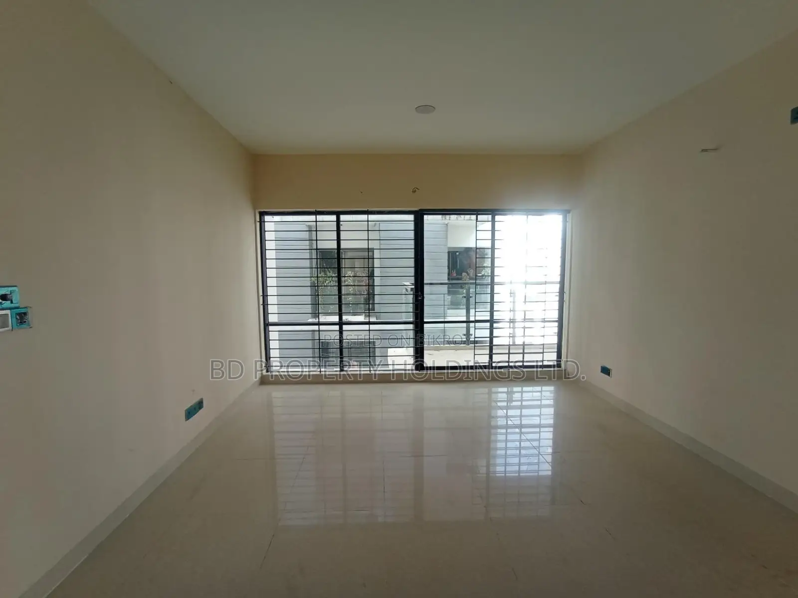 2500 SFT Luxurious Brand New Ready Flat for Rent in Rupayan City Uttara