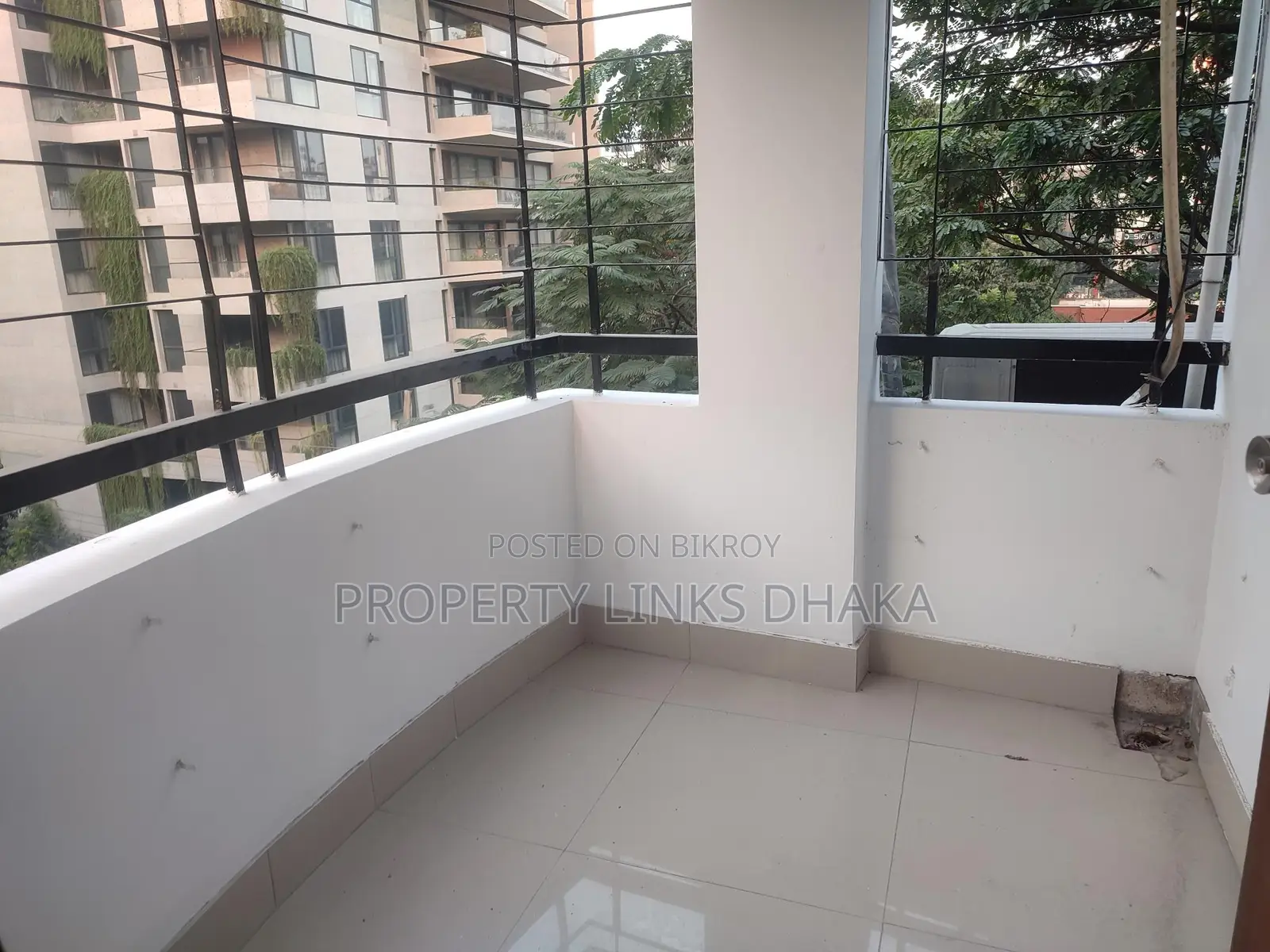 Newly Renovated flat for Rent in Baridhara Diplomatic Zone