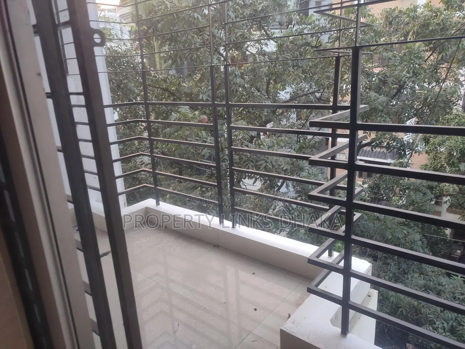 Newly Renovated flat for Rent in Baridhara Diplomatic Zone