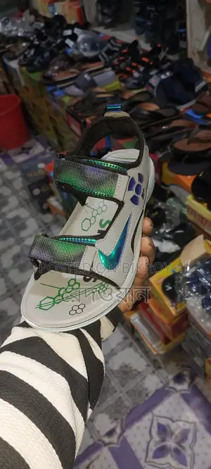 Sandal