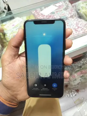 Apple iPhone XR 512 GB (Used)