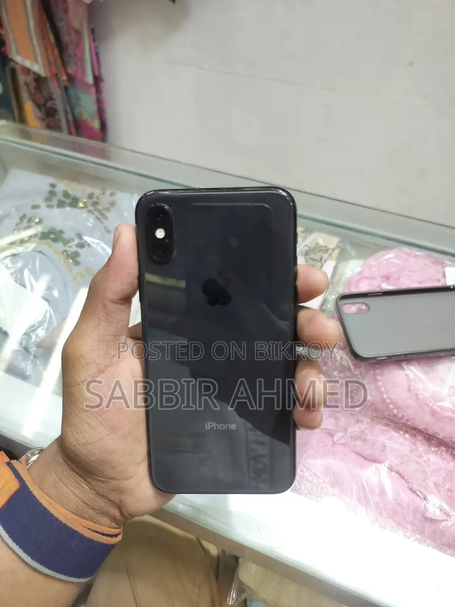 Apple iPhone XR 512 GB (Used)