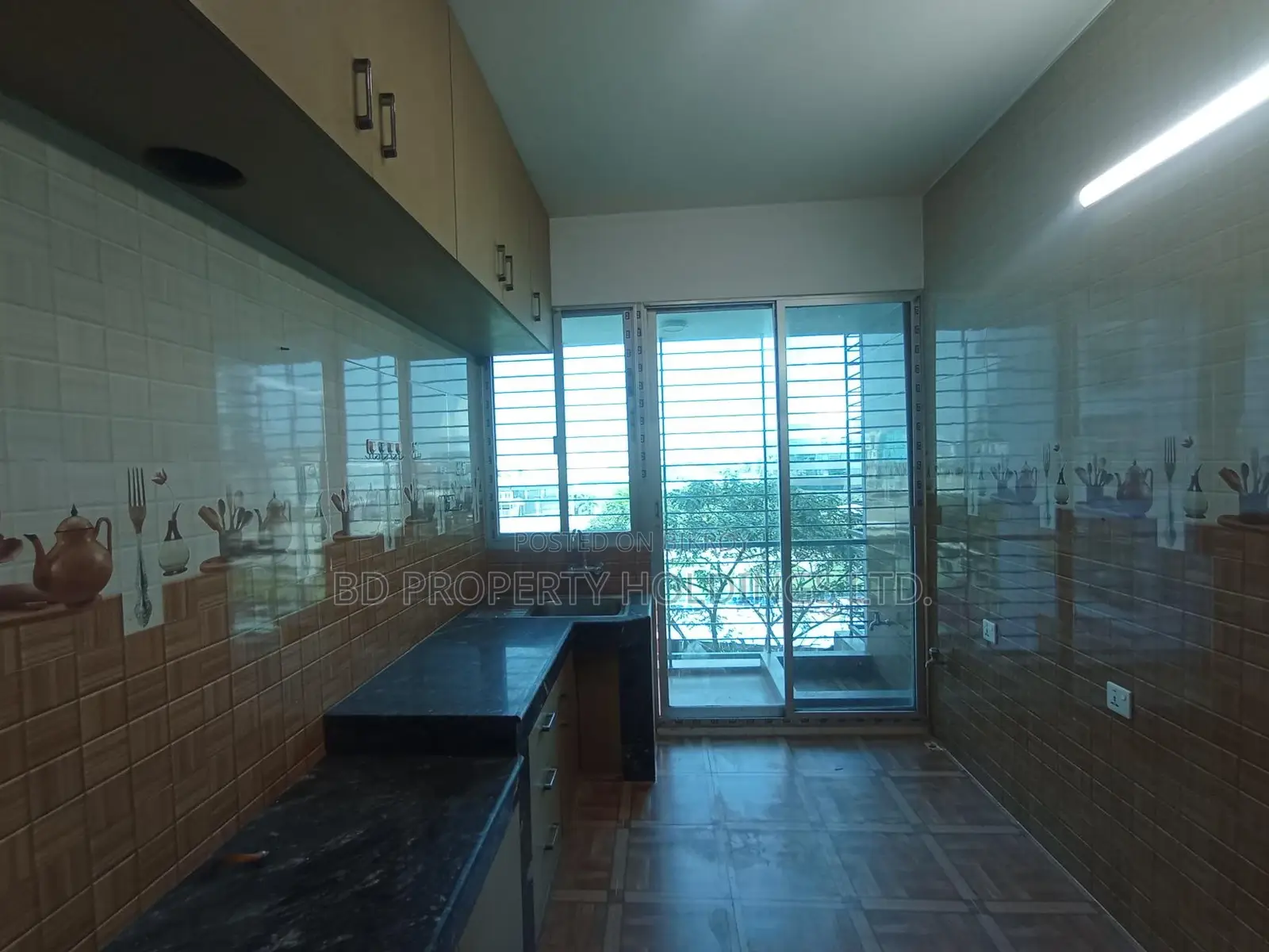 4bdrm Apartment in Basundhara for Rent