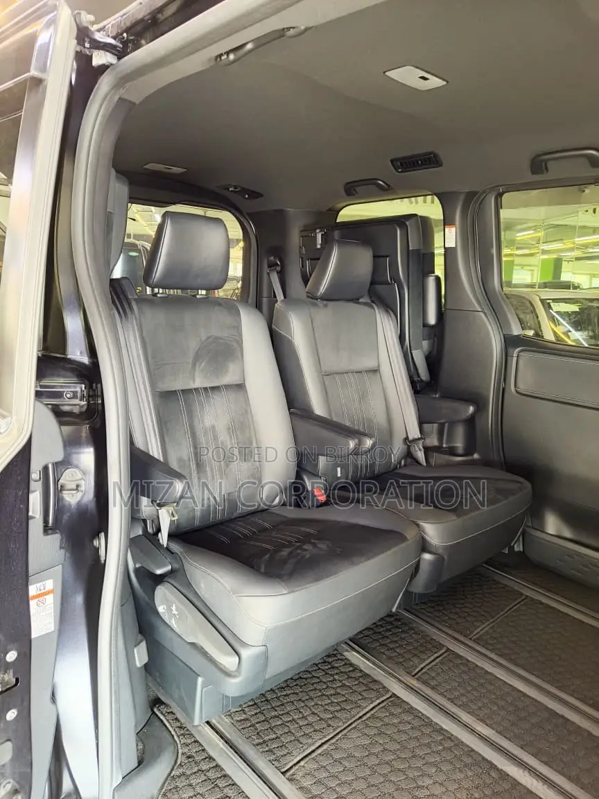 Toyota Esquire Gi Premium 2020