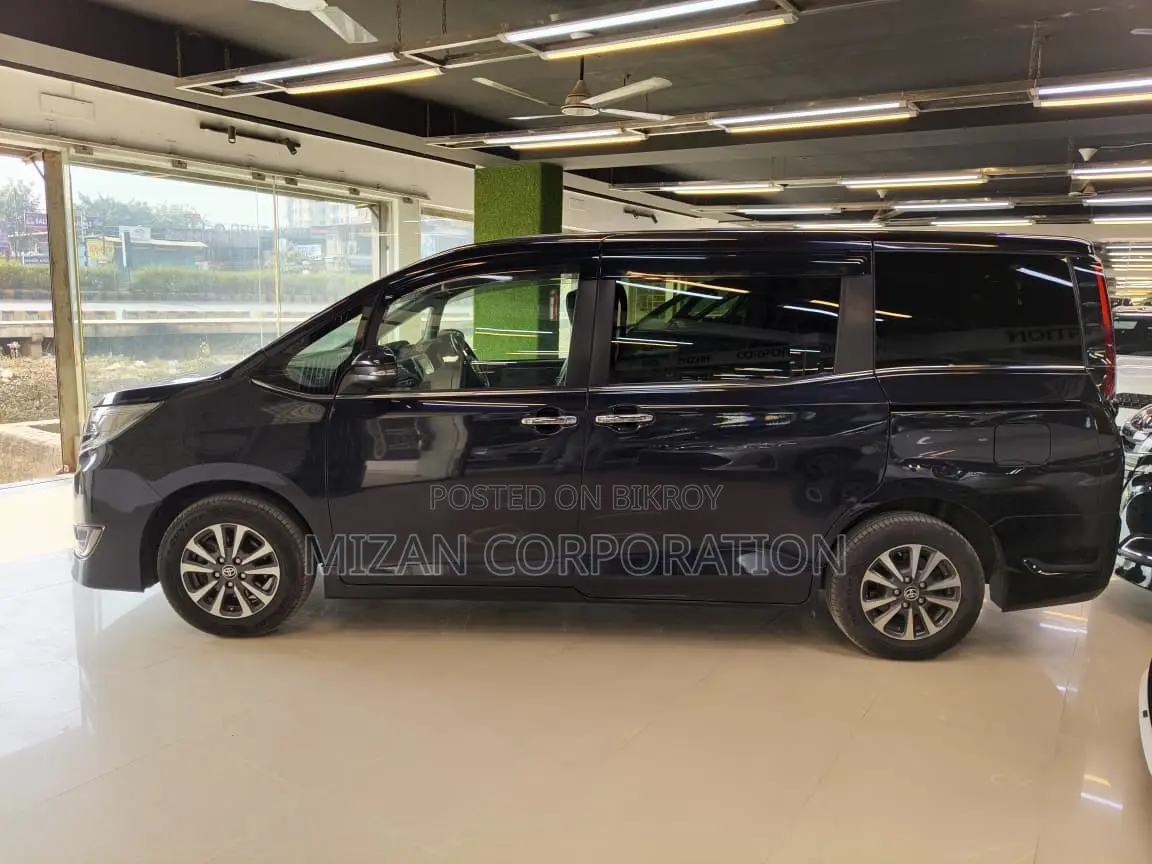 Toyota Esquire Gi Premium 2020