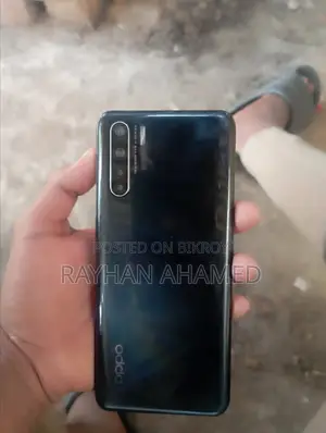 অপো এফ১৫ (ব্যবহৃত)