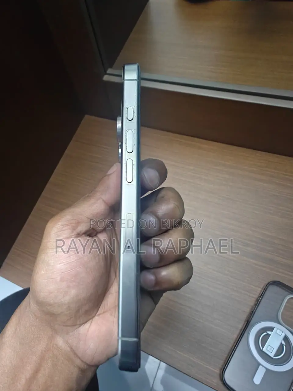 Apple iPhone 16 Pro 128gb (Used)
