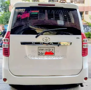Toyota Noah si push 2013