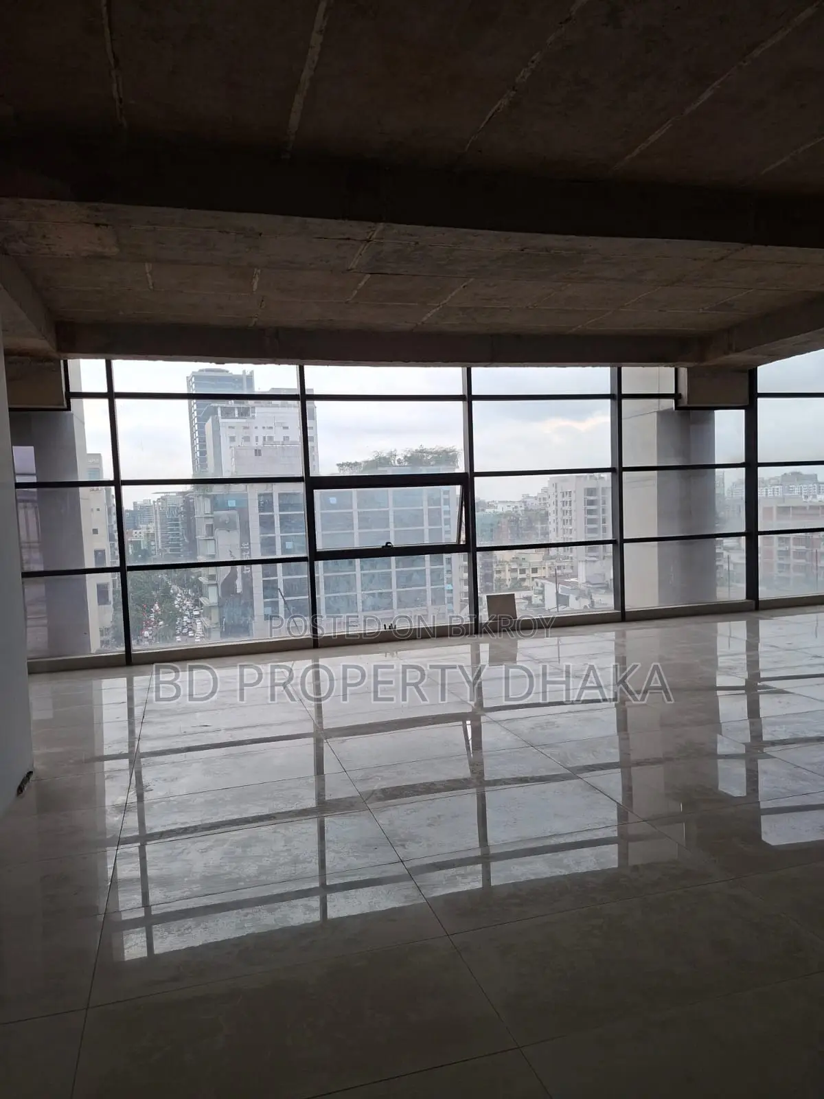 7000 Sqft New Excellent Open Commercial Space Rent in Gulshan Avenue